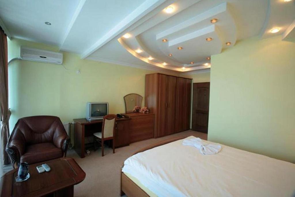 Hotel Real Pristina Rum bild
